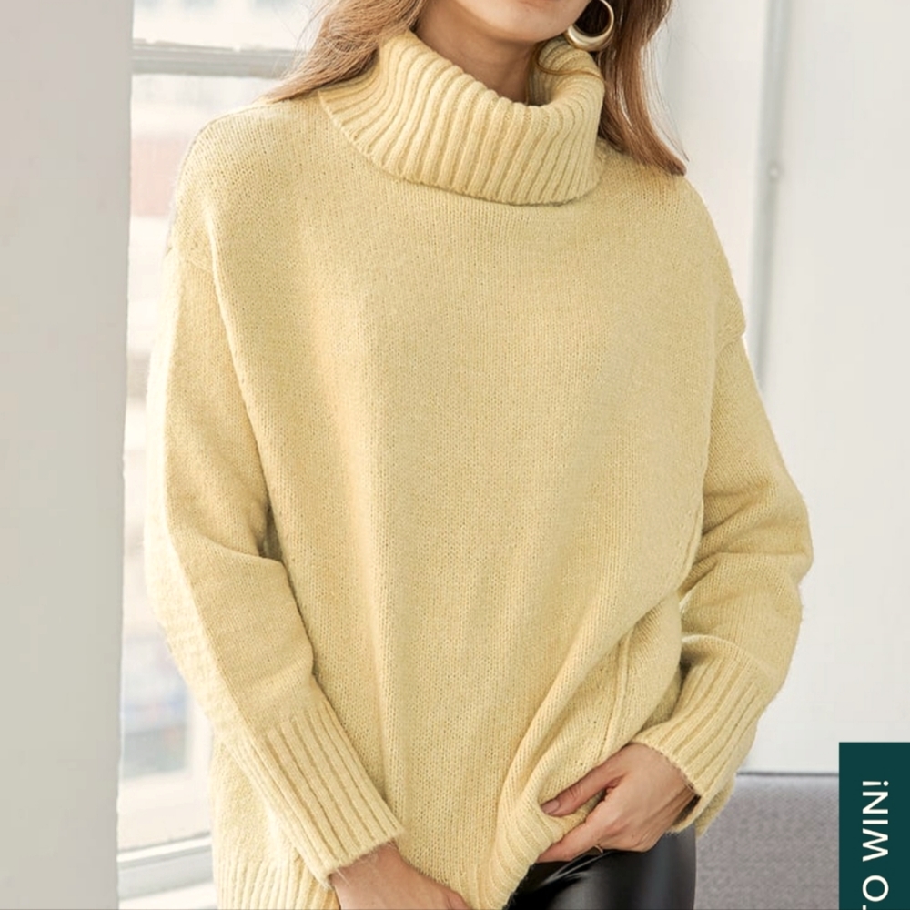 Pistachio Lush knit turtleneck sweater